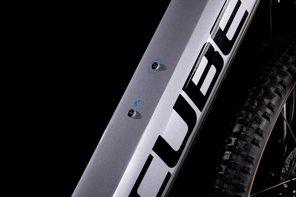 Cube Reaction Hybrid Performance 500 Polarsilver´n´blue 3 Cube Reaction Hybrid Performance 500 Polarsilver´n´blue – Image 3